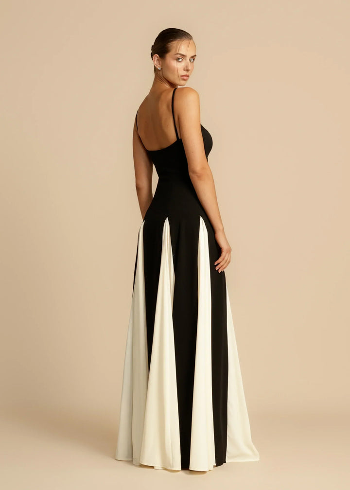 Esmirae - Elegant Contrast Ruffles Maxi Dress