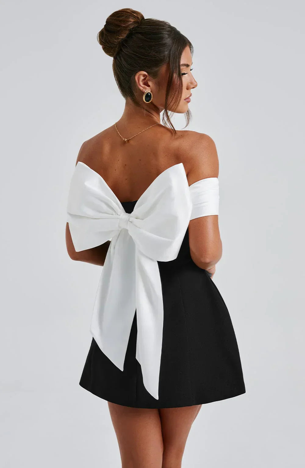 Novarae - Off-Shoulder Back Knot Mini Dress