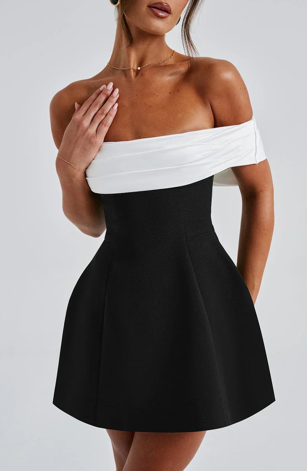 Novarae - Off-Shoulder Back Knot Mini Dress